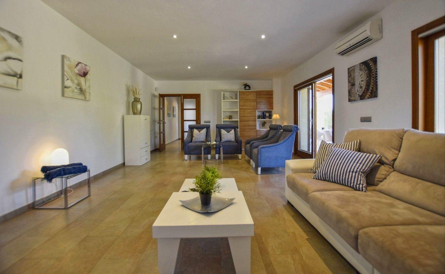 Holiday home Atemberaubende Mit Pool Und Panoramablick In Unmittelbarer Naehe Von Und Dem