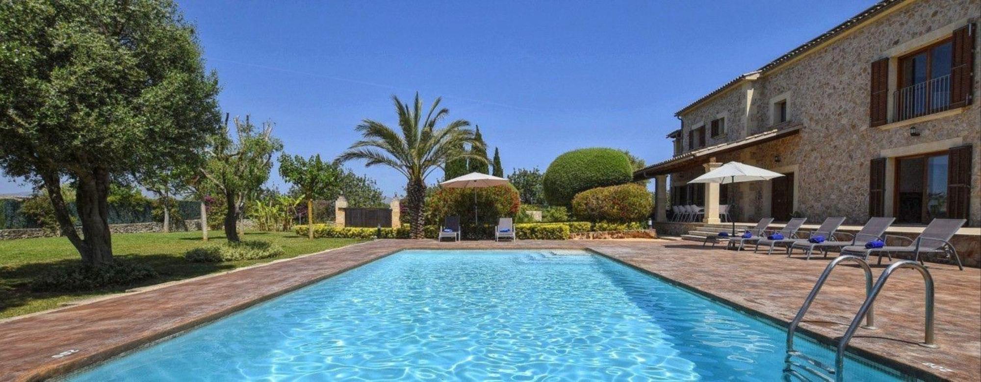 Atemberaubende Mit Pool Und Panoramablick In Unmittelbarer Naehe Von Und Dem
