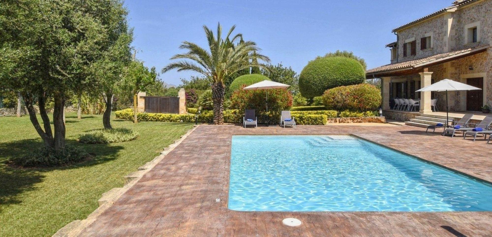 Atemberaubende Mit Pool Und Panoramablick In Unmittelbarer Naehe Von Und Dem