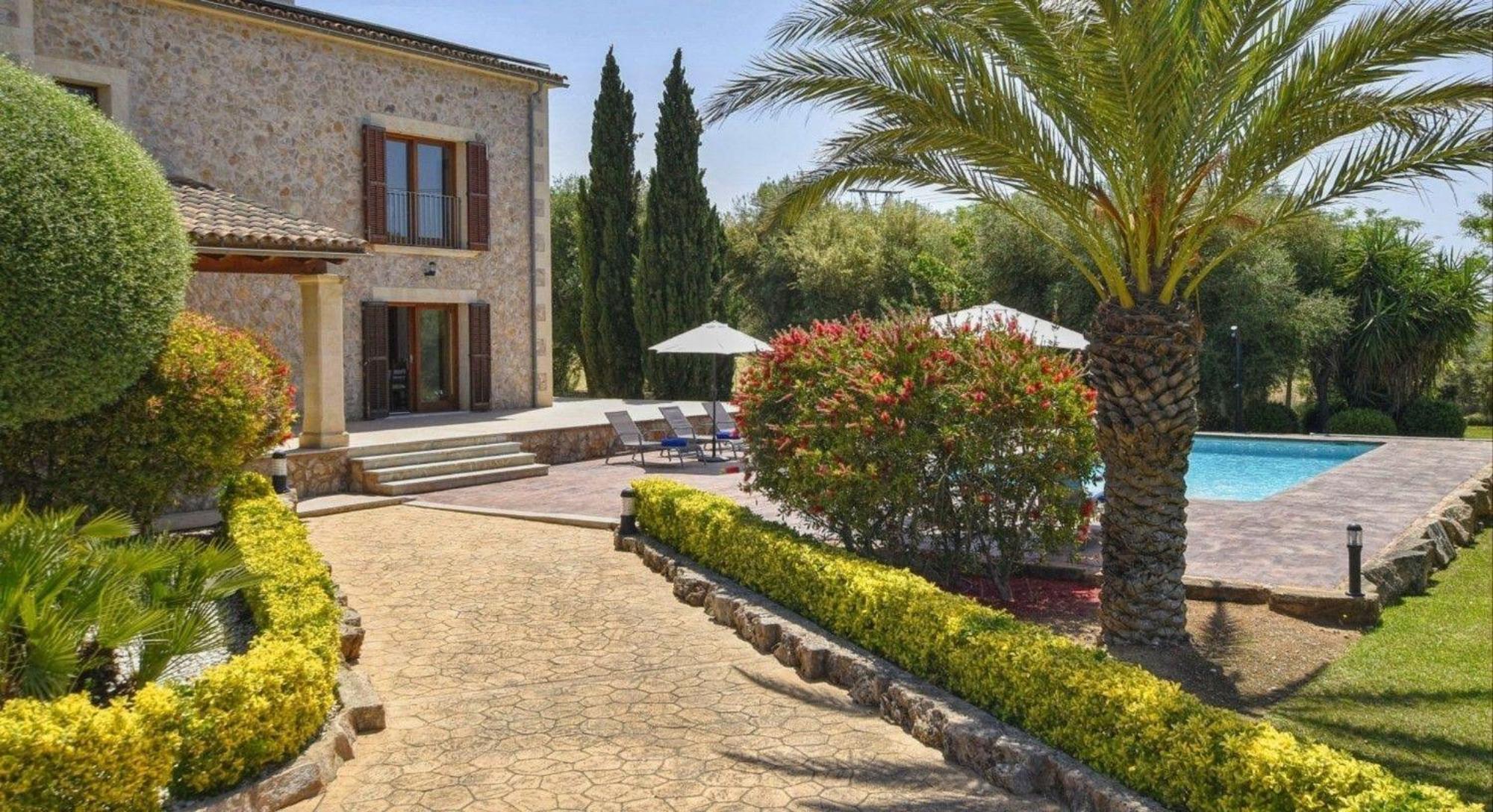 Atemberaubende Mit Pool Und Panoramablick In Unmittelbarer Naehe Von Und Dem Holiday home