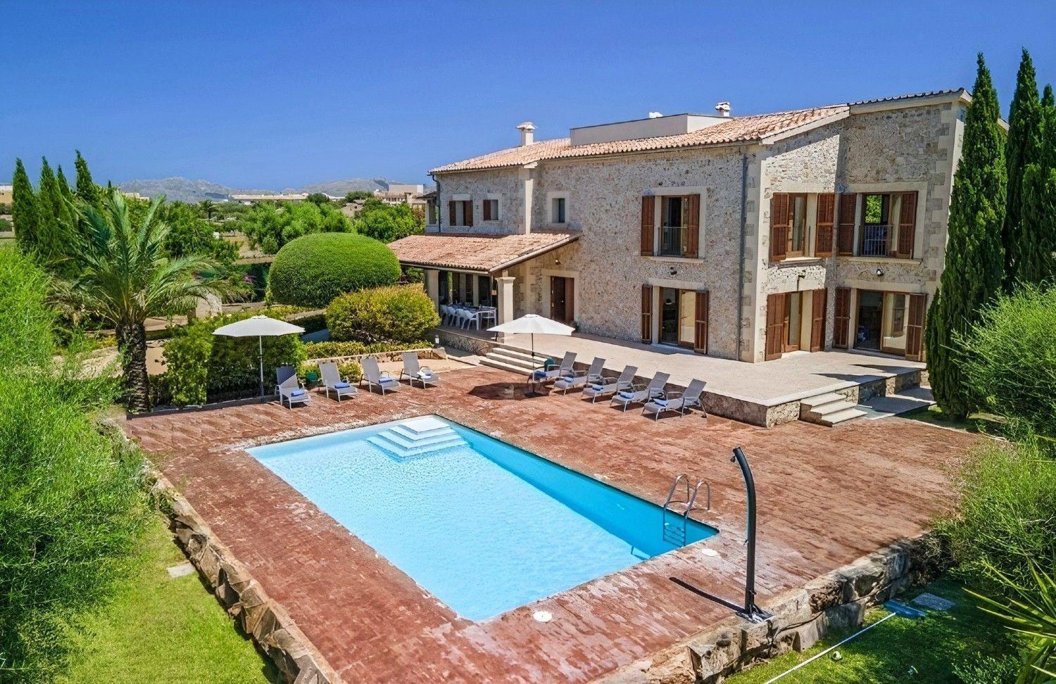 Atemberaubende Mit Pool Und Panoramablick In Unmittelbarer Naehe Von Und Dem * Alcudia (Mallorca)